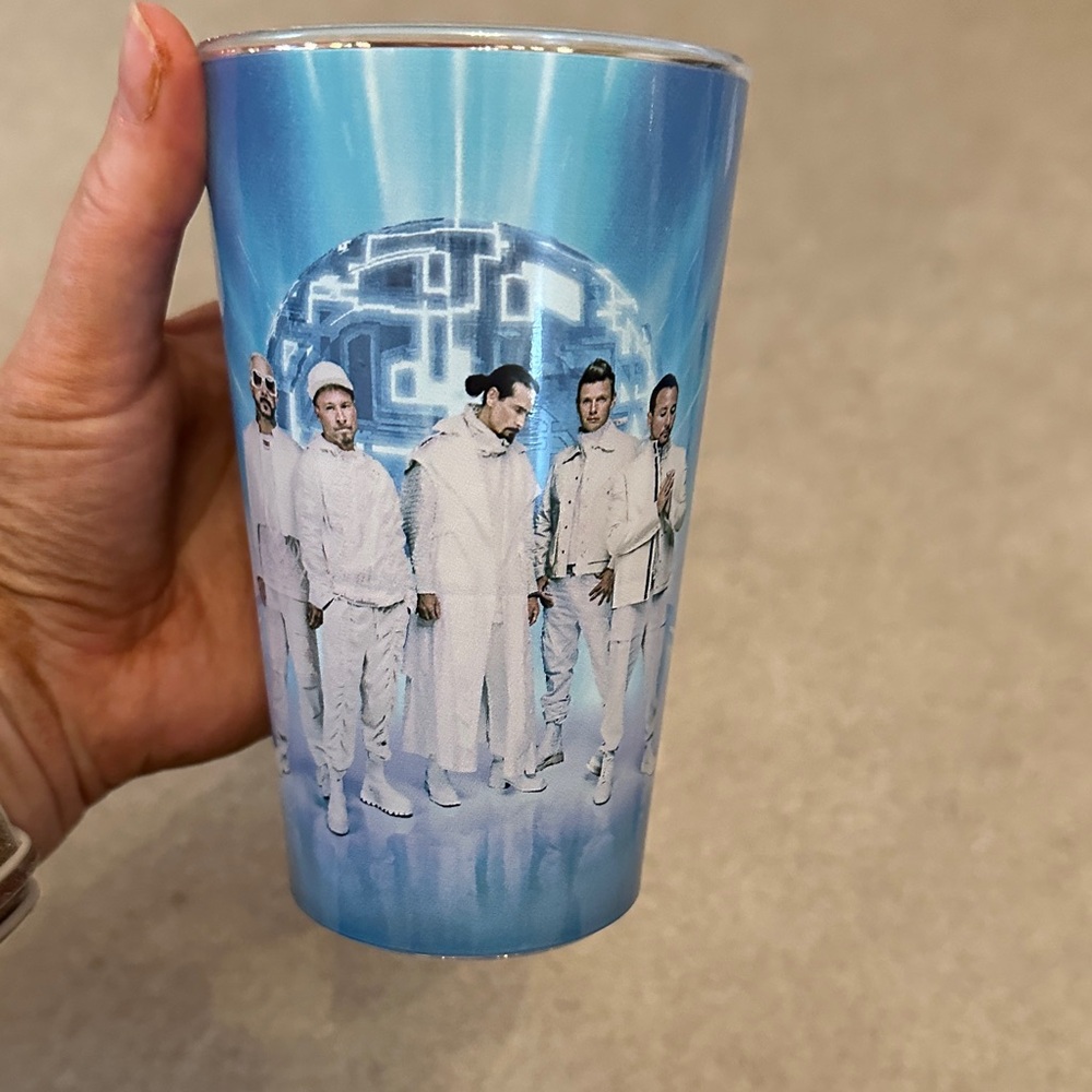 NEW Backstreet Boys Winter Into the Millennium Sphere Cup